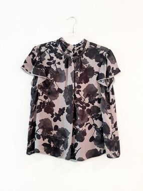 Go Silk Floral Flutter Sleeve Blouse